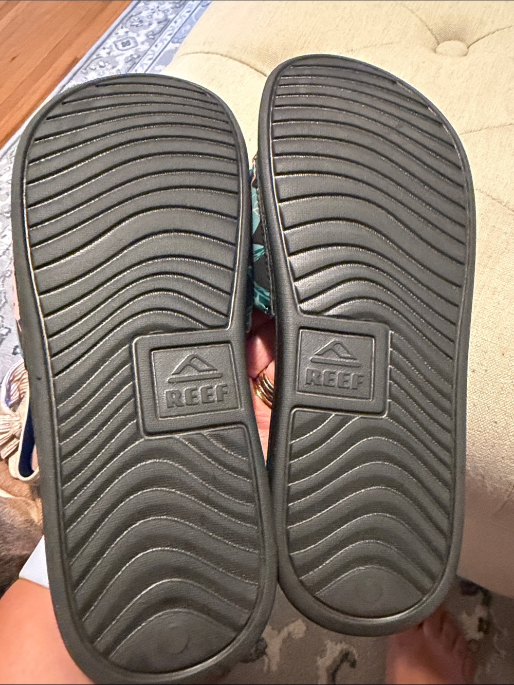Reef Black Slide Sandals with Coral Floral Strap - brand new!!! Never worn!!!! - Picture 4 of 5